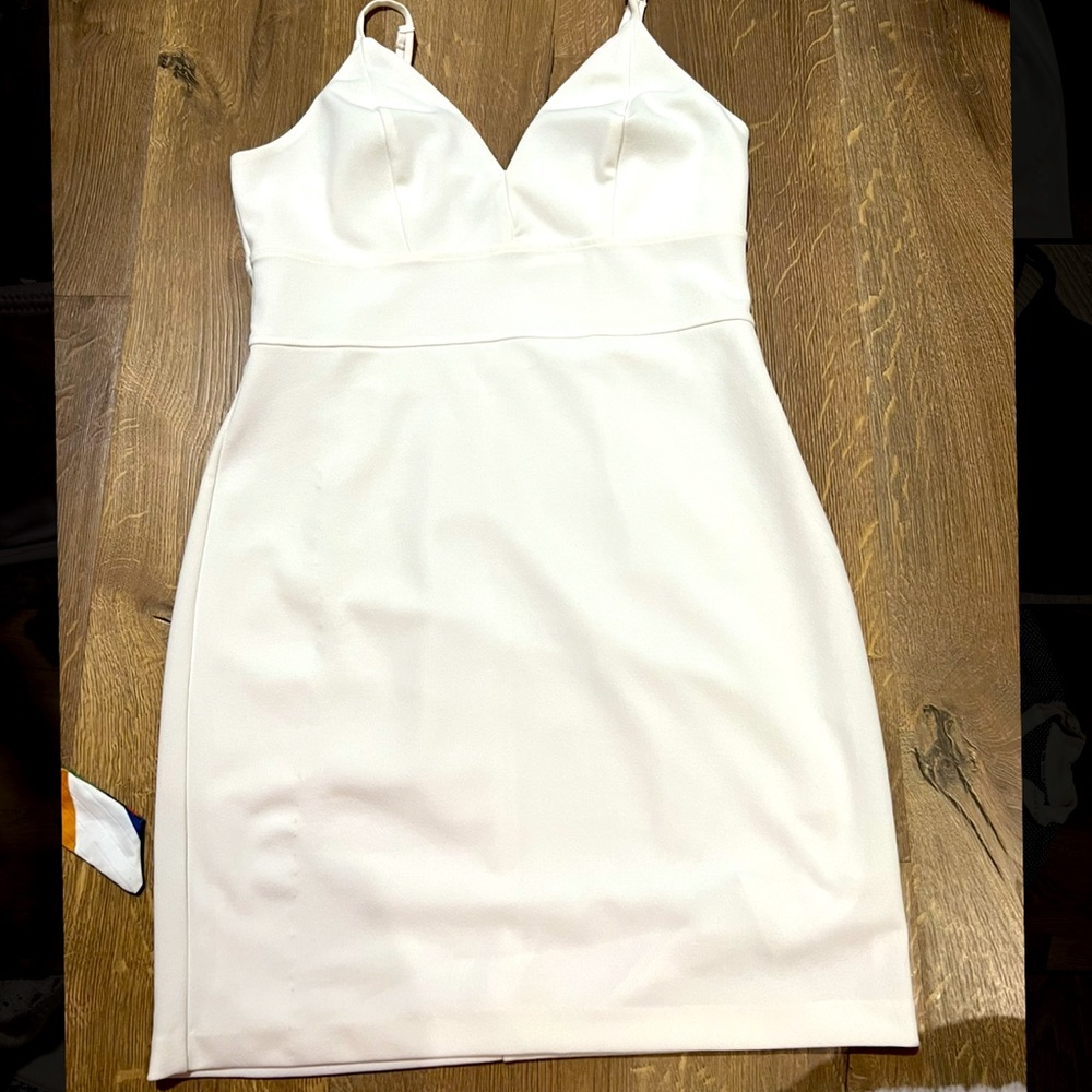NWOT WHITE MINI EXPRESS DRESS